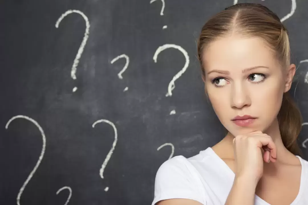 The girl thinks about combining alcohol with antibiotics